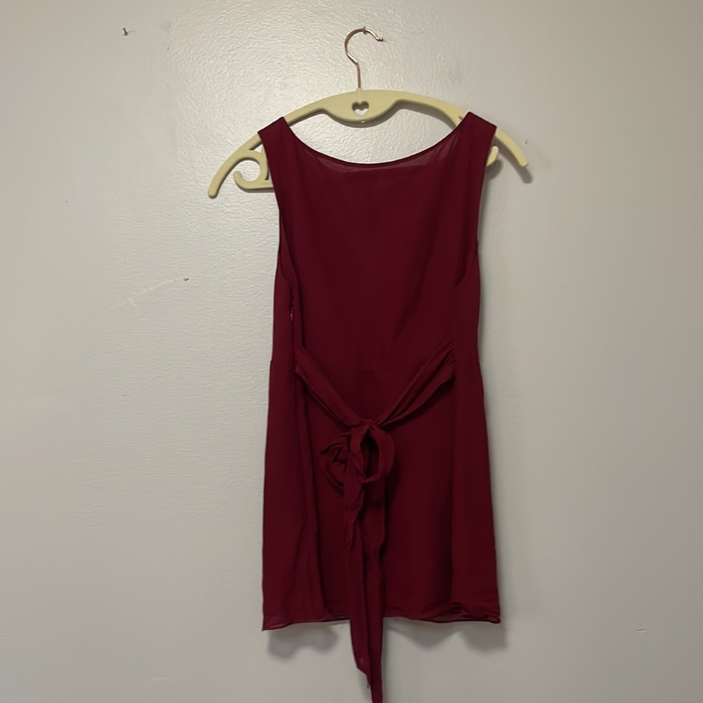 The Limited. Pretty red shirt. The back size small. - Picture 3 of 4
